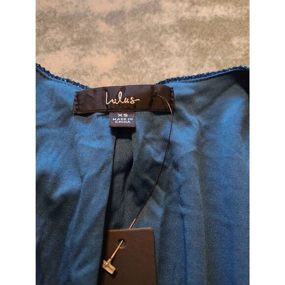 NWT Lulu's Wow Factor Blue Metallic Surplice Romper sz XS - Picture 6 of 7